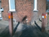 Repère géodésique de pied de façade