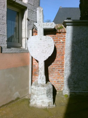 Croix funéraire
