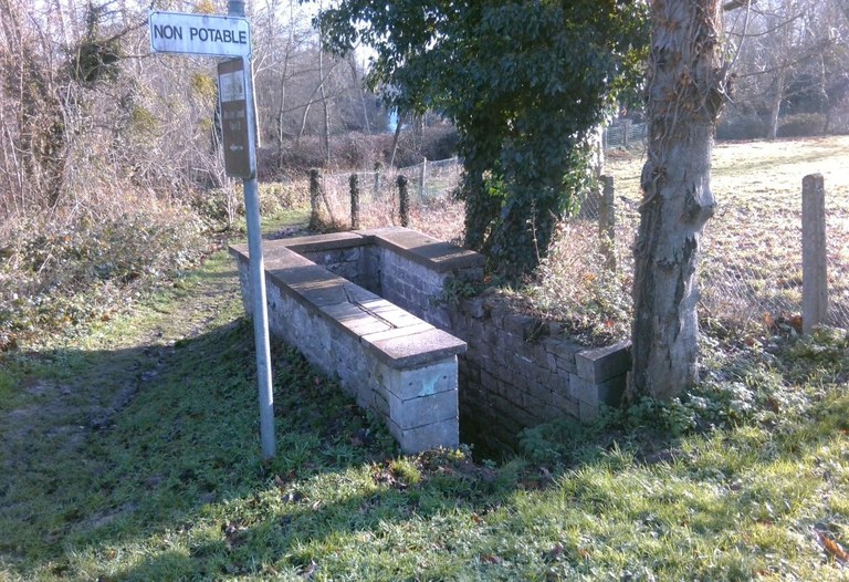 Fontaine aux Loups